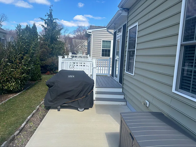 Deck & Patio