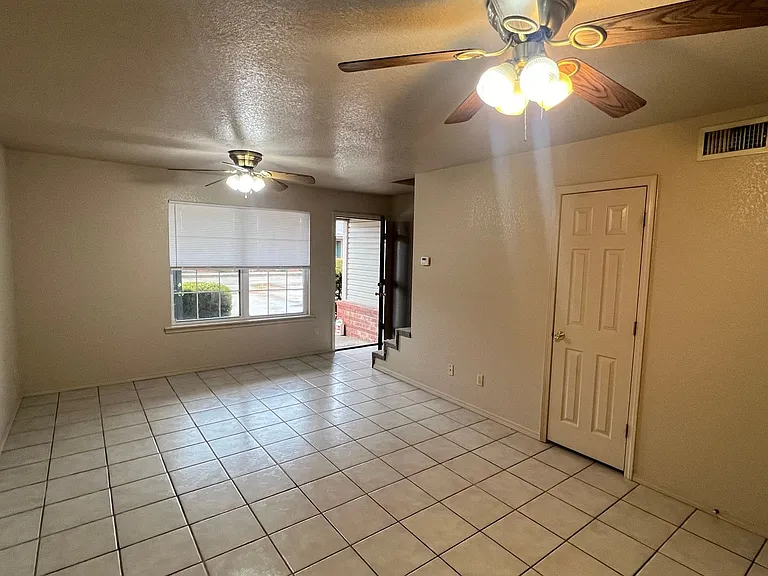 208 E F St #1 — Photo 3