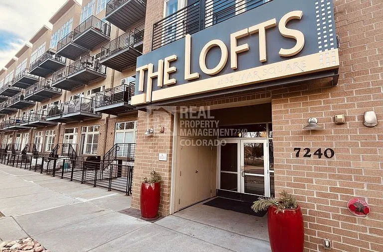 7240 W Custer Ave #411 — Photo 3