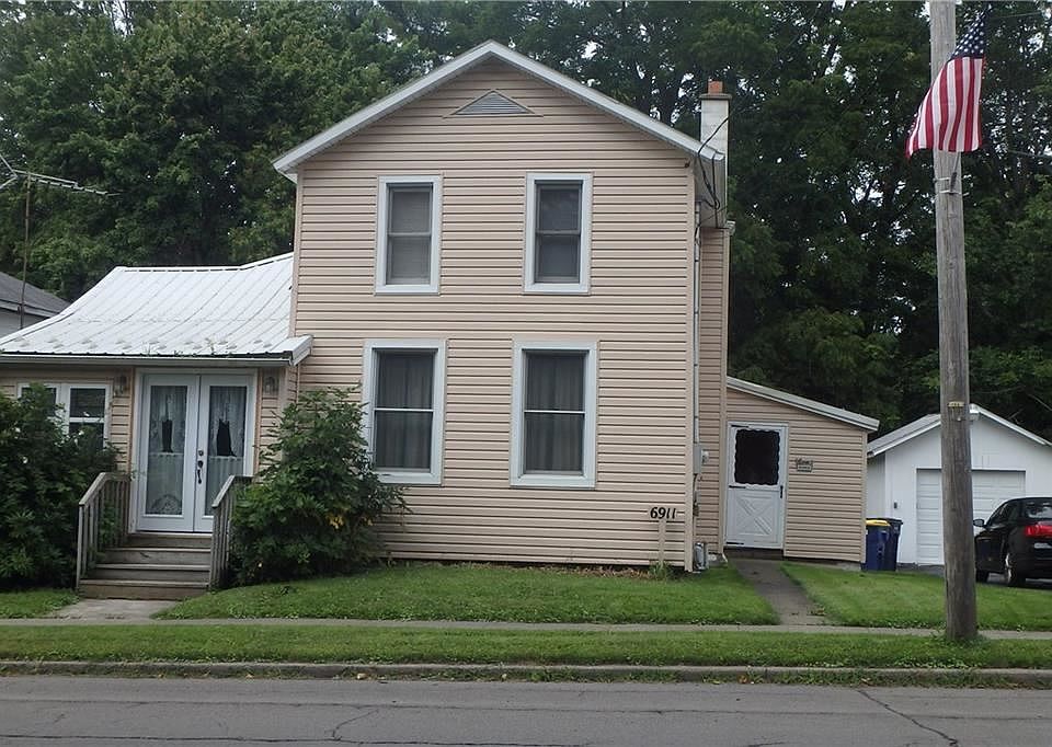 2nd image of 6911 Main St