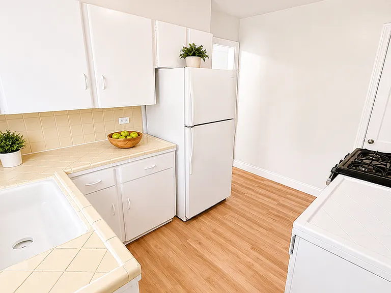 2345 Cincinnati Ave #4 — Photo 5