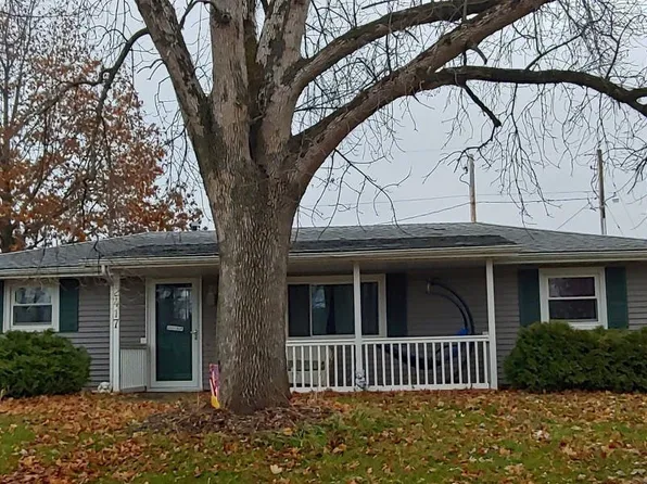 2417 12th St, Silvis, IL 61282
