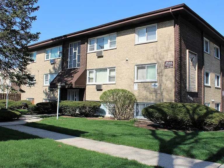8504 45th Pl #GC — Photo 1