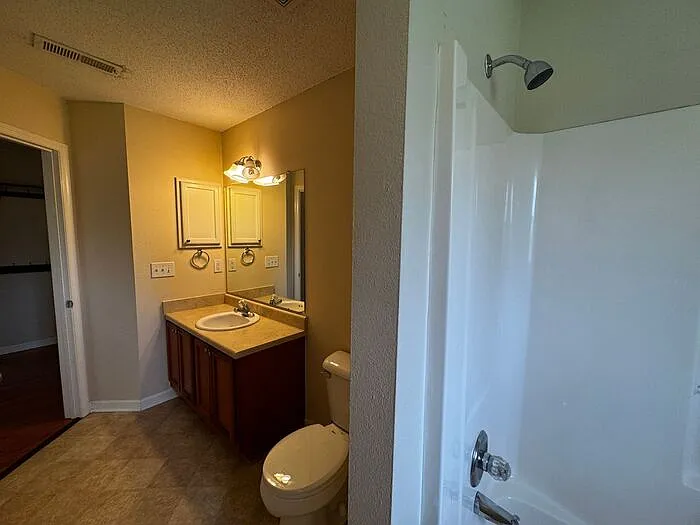 7010 Thornwood Ln SE — Photo 38