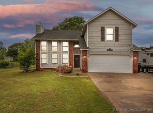 11984 S 266th East Ave, Coweta, OK 74429