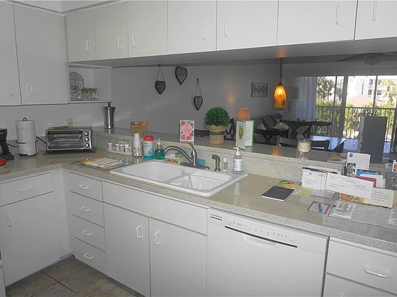5th image of 6205 Shoreline Dr APT 1202