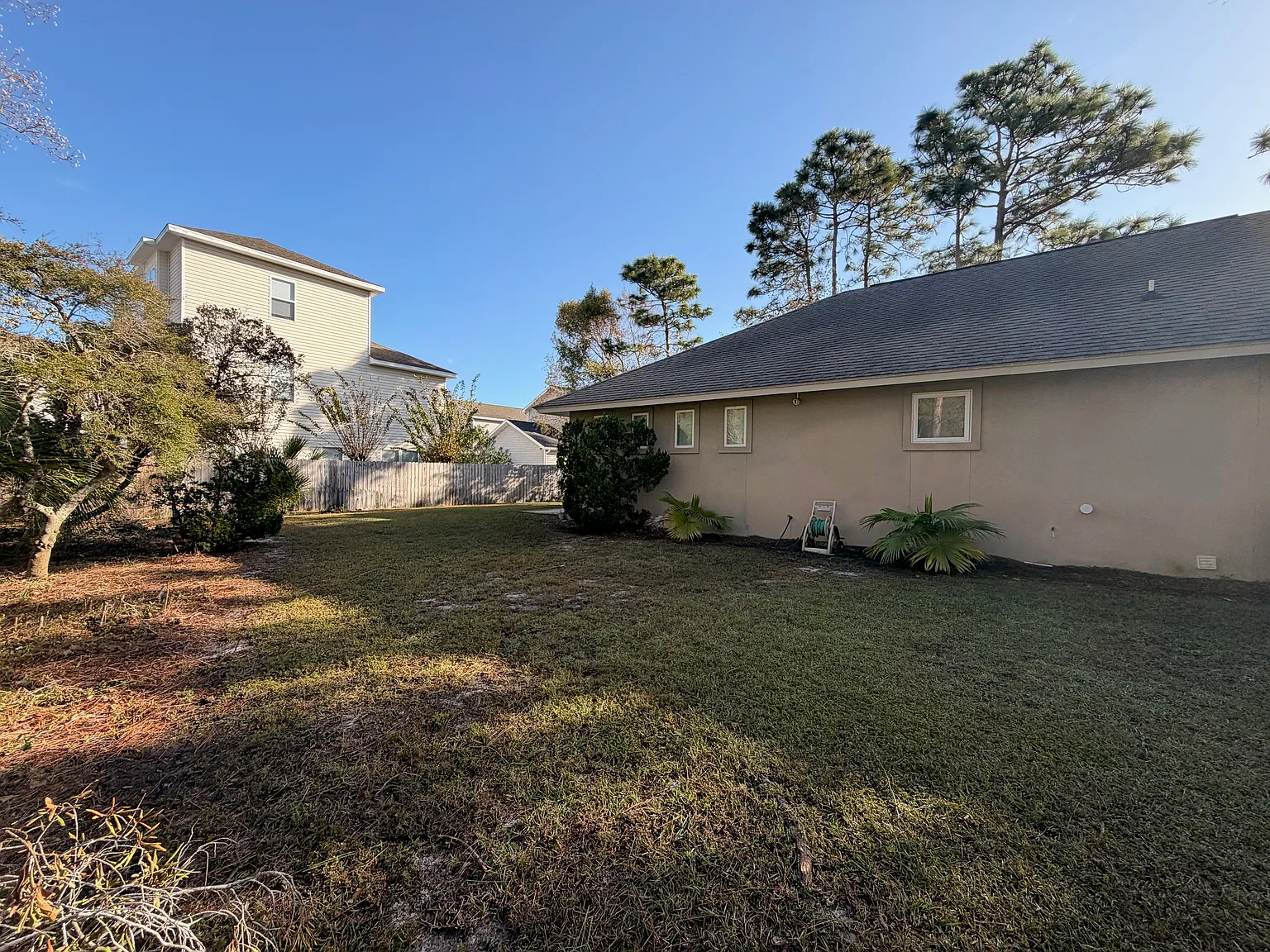 3 bed, 1669 sqft, $2,800 — Photo 2
