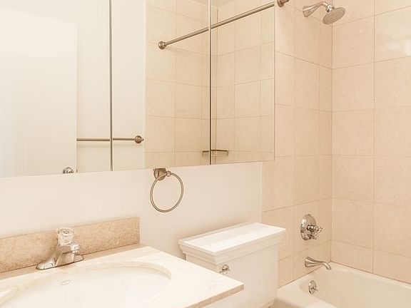 4th image of 201 E 87th St APT 23A