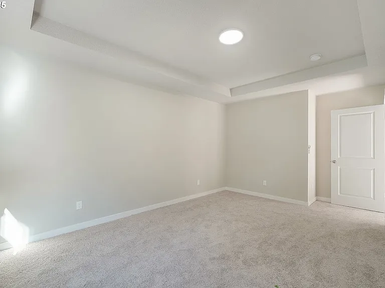 317 S Neptune St — Photo 35