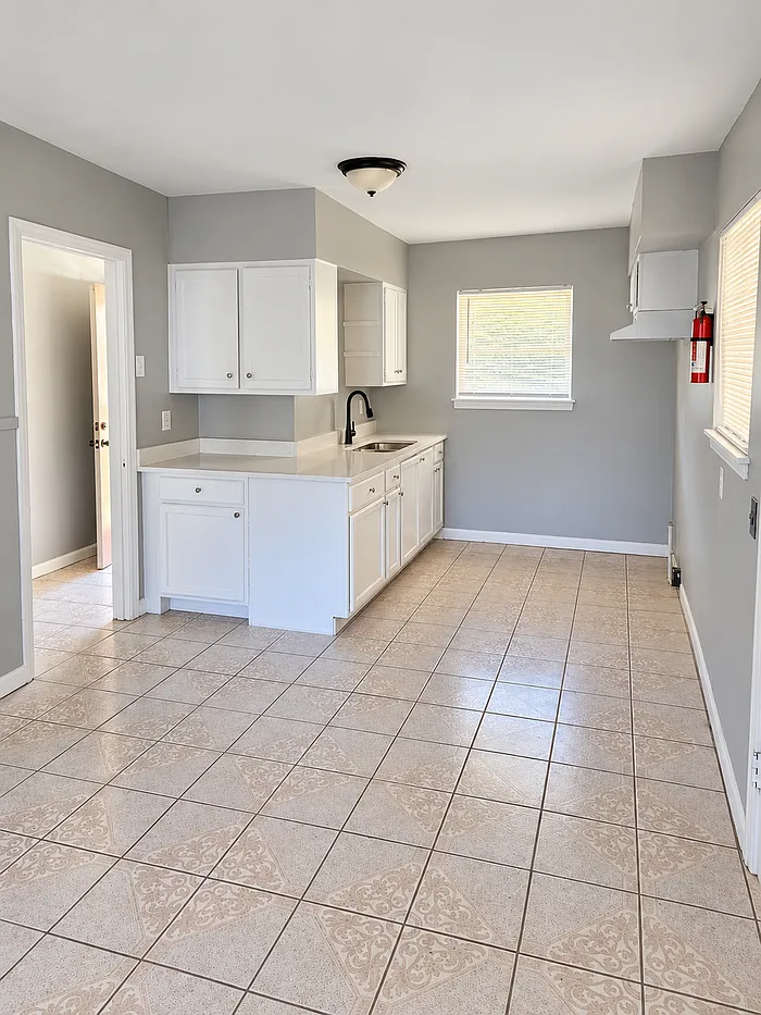 3 bed, 1.5 bath, 1204 sqft, $1,695 — Photo 3