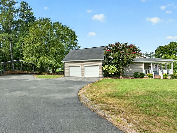 3rd image of 102 Bartholomew Rd