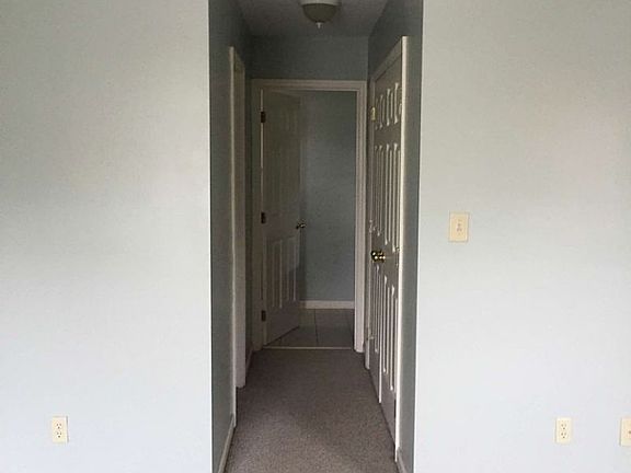 5th image of 154 Crestwood Dr