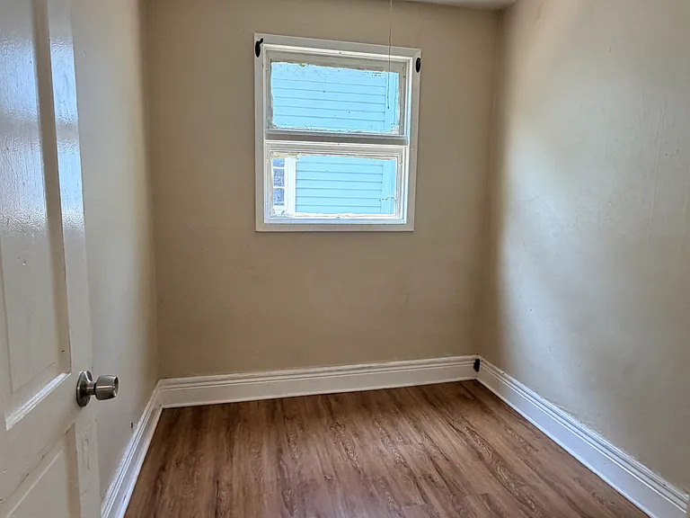102 Box Ave #1 — Photo 3