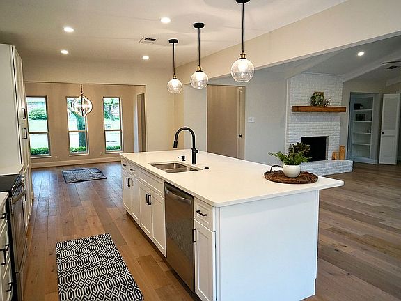 5th image of 2507 Canyon Creek Dr
