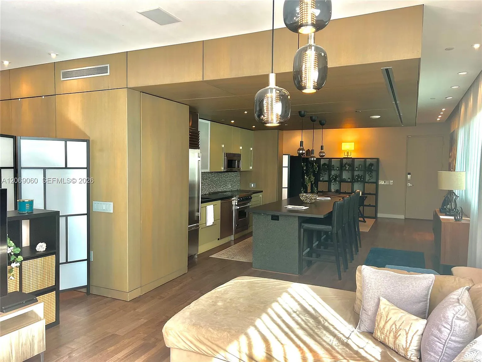 The Montclair Condo — Photo 3