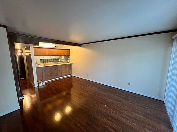 5th image of 2555 Clear Acre Ln #25-1