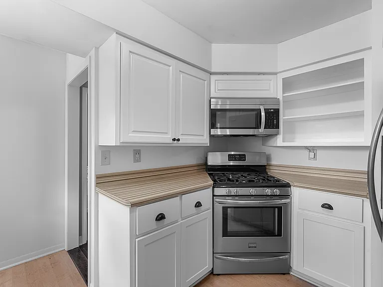 5577 N Kent Ave — Photo 9