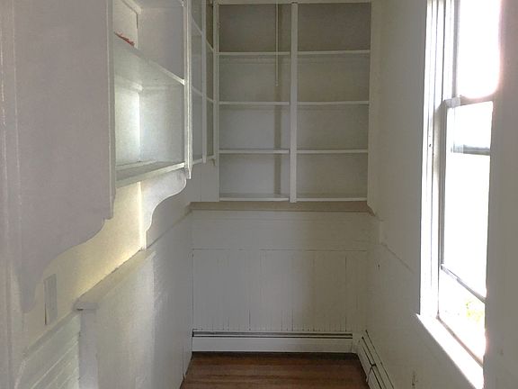 4th image of 15 Penn St Floor 3