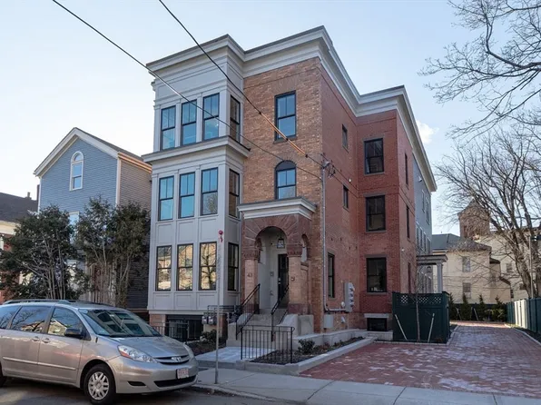 43 Essex St #4, Cambridge, MA 02139