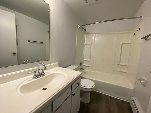 3rd image of 4031-4039 S Rose St #4033-302