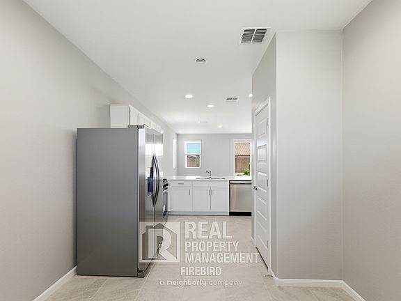 4th image of 24937 N 167th Dr