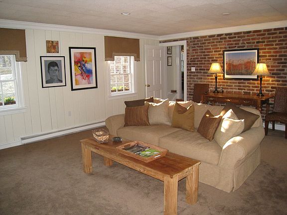 Spacious, comfy family room