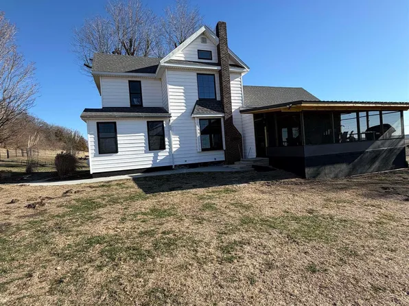 14552 State Route 100, Browning, IL 62624