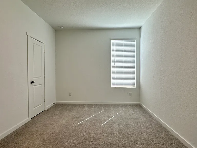 5140 McKittrick — Photo 11