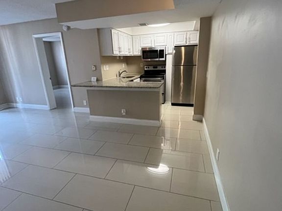 2nd image of 724 Executive Center Dr #18-8-18