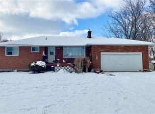 1665 Cockshutt Rd, Norfolk County, ON N0E 1Y0