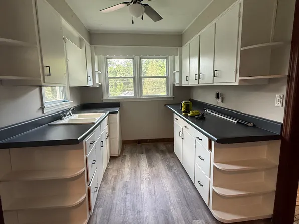 1240 Mineral Bluff Hwy #1, Mineral Bluff, GA 30559
