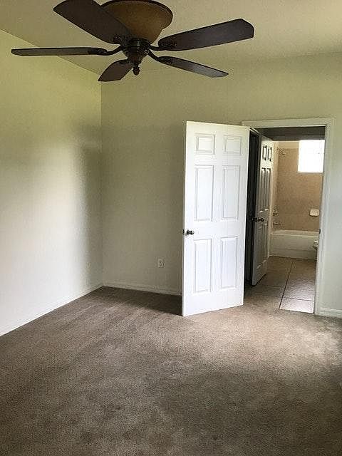 2nd image of 1609 NW 29th Rd APT 284