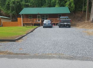 122 W Ogle Dr, Gatlinburg, TN 37738
