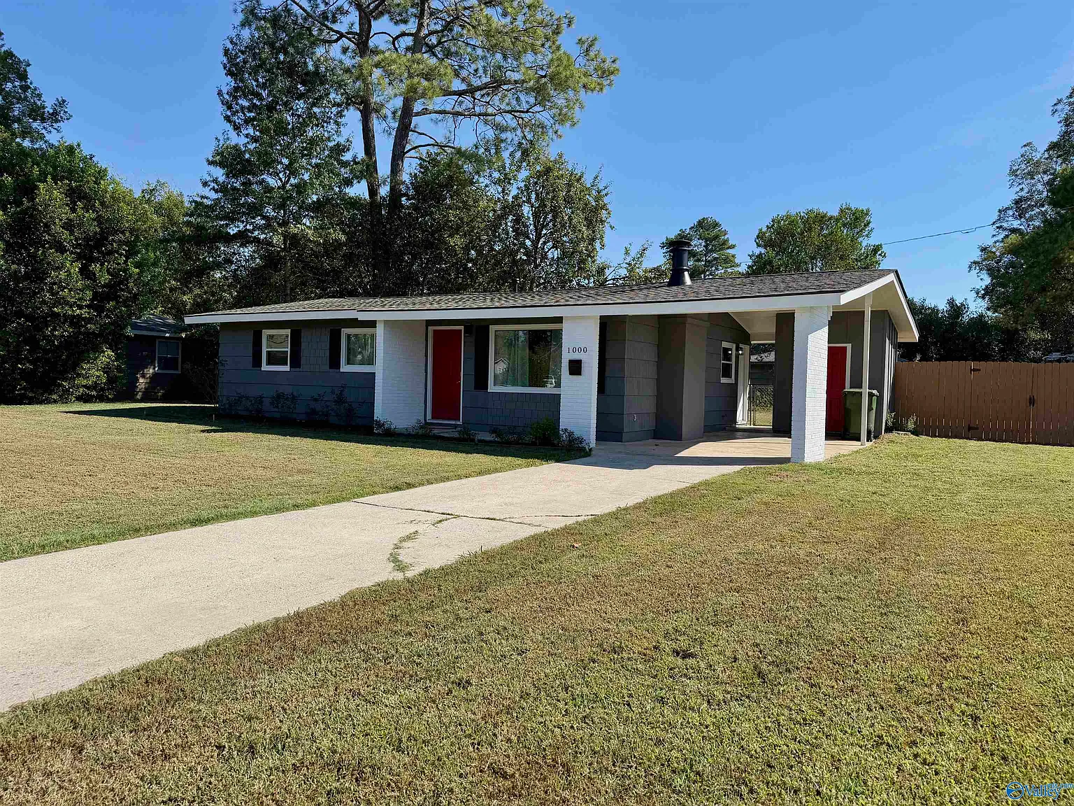 3 bed, 1.5 bath, 1100 sqft, $1,850 — Photo 4