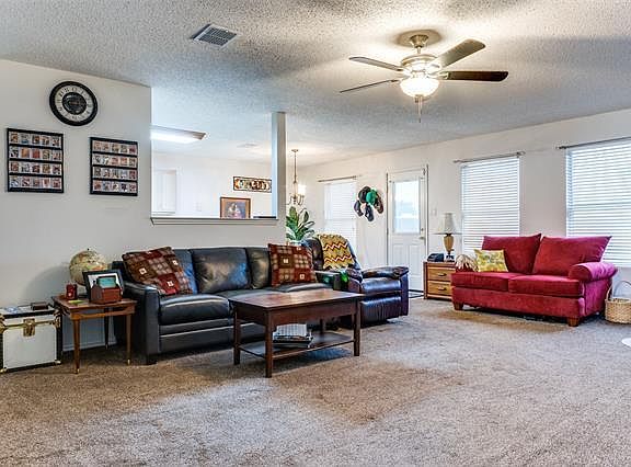 5th image of 1555 Englewood Dr