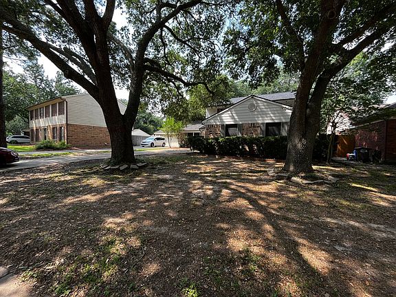 4th image of 16042 Pinyon Creek Dr