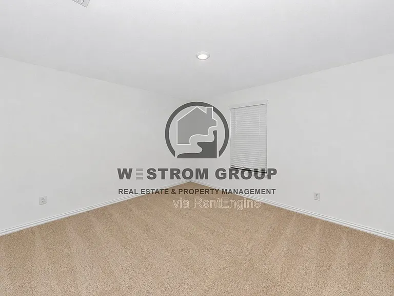 2600 Starwater Dr — Photo 31