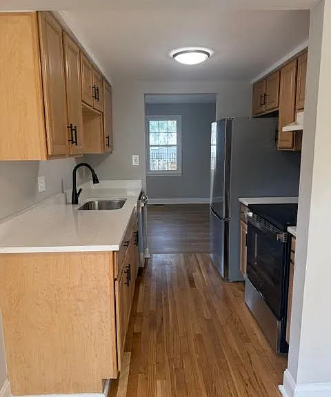 1777 Aberdeen Cir — Photo 2