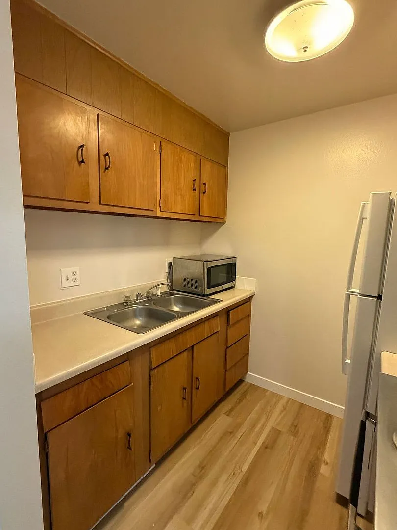 Library Park Apartments — Photo 3