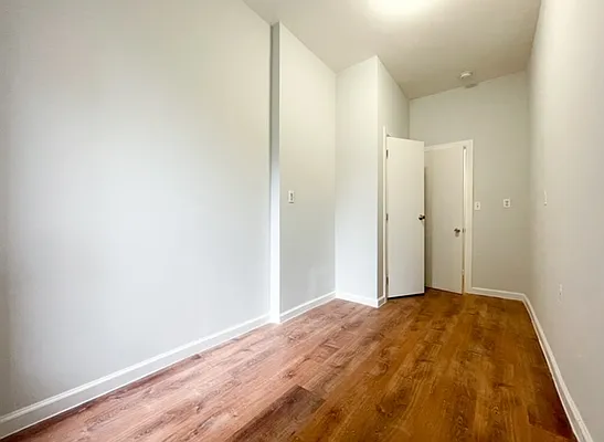 Rented by Kahen Properties | media 9