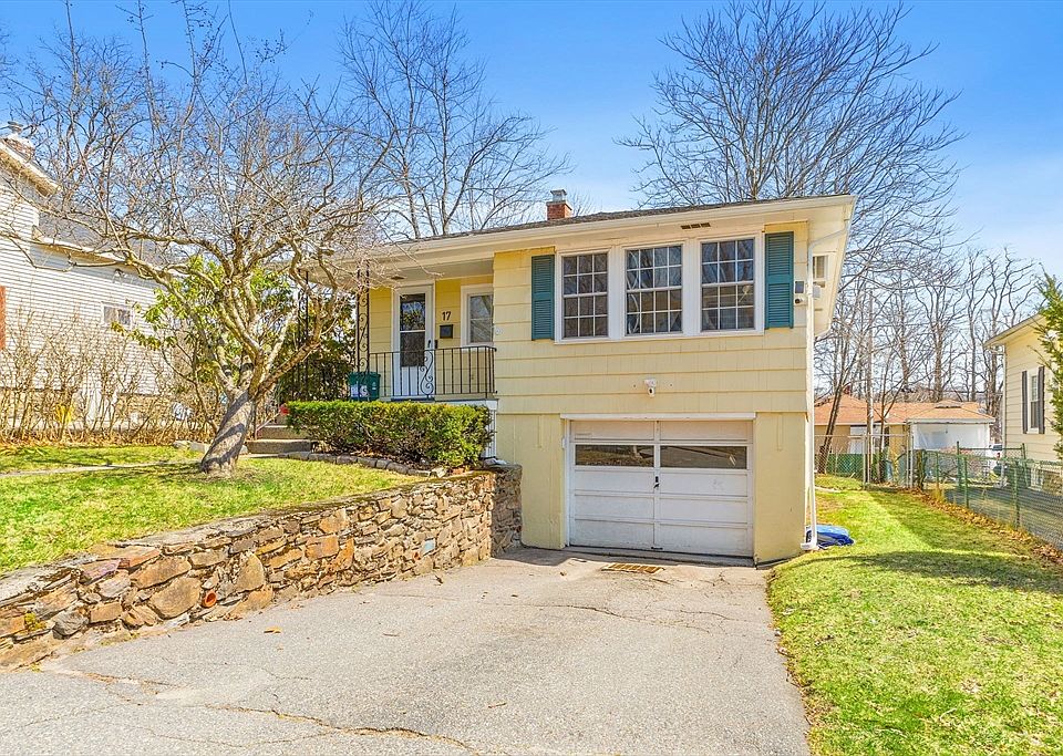 1st image of 17 Vineyard St