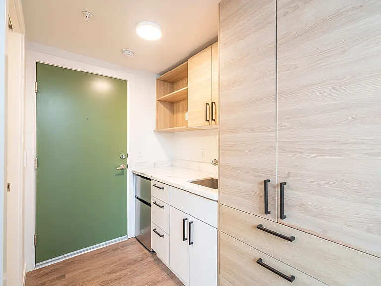 Freya Apartments - Private Studios + Social Connection — Photo 17