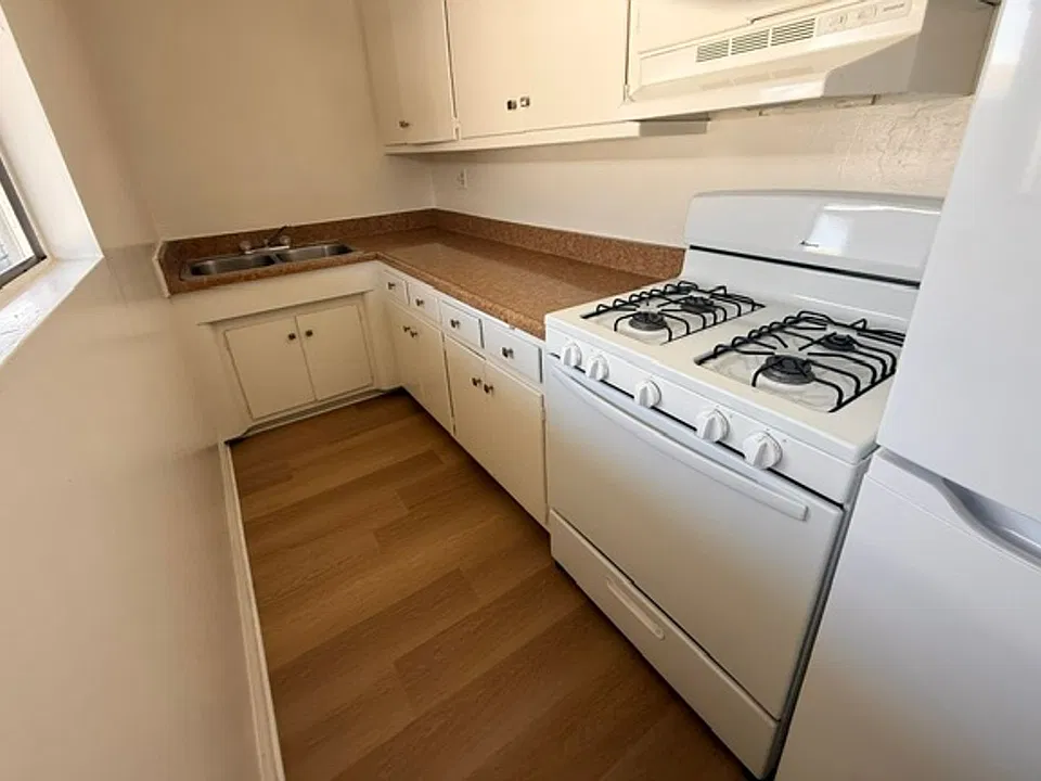3360 Martin Luther King Jr Blvd #15