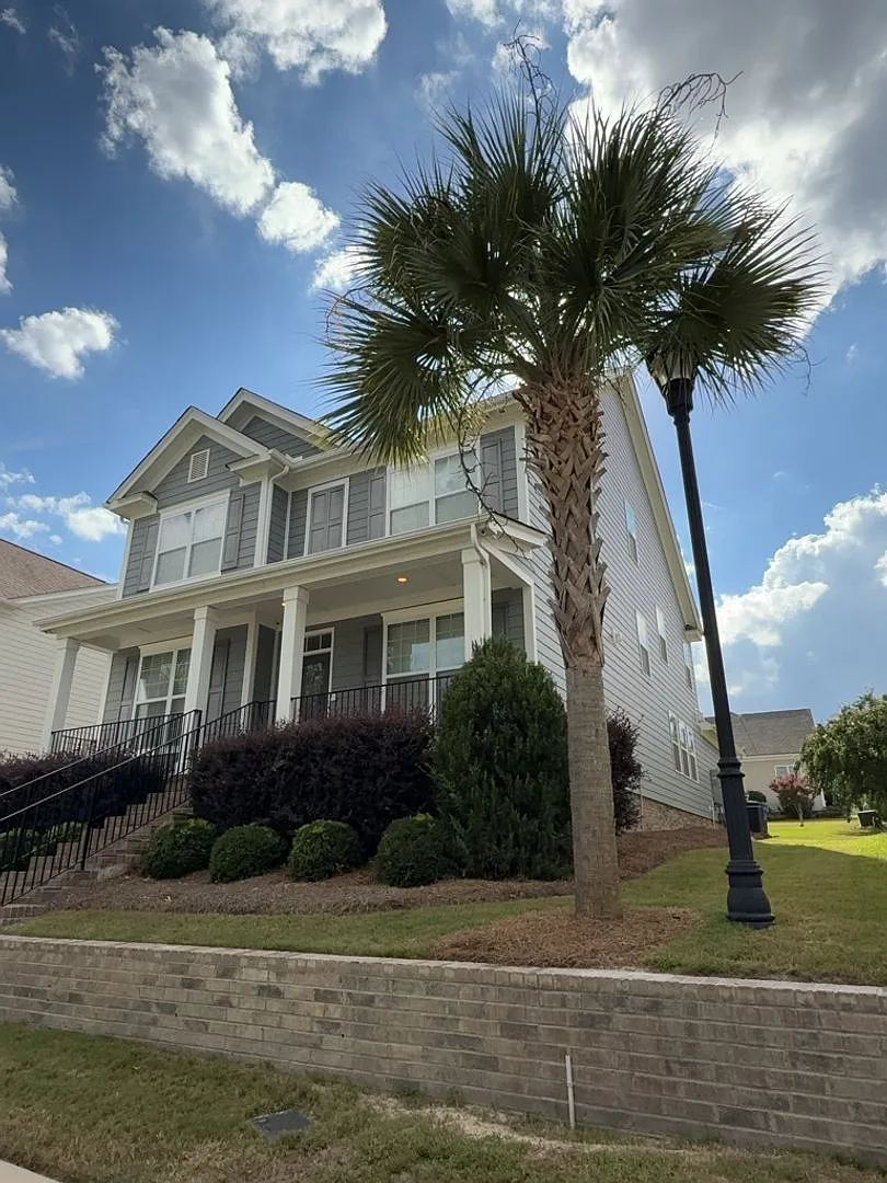 5 bedroom 3.5 bath great floorplan located in The Villages — Photo 3