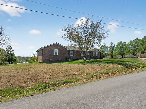 3rd image of 1848 Cardinal Dr