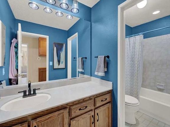 5th image of 6812 Burdett Way