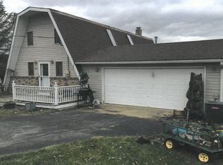 307 E Autumn Dr, Oakwood, IL 61858
