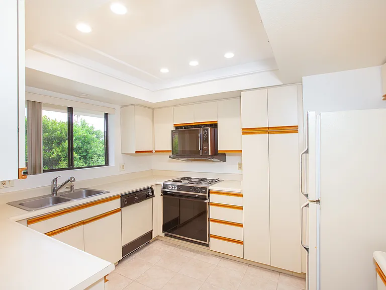 255 Avenida Granada #324 — Photo 18