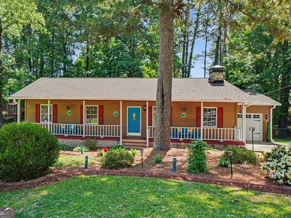 160 Ember Ct, Fairburn, GA 30213
