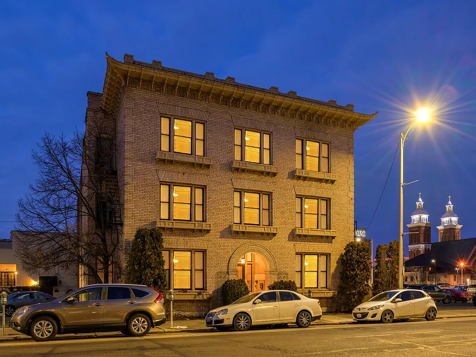 1214 W Sprague Ave #24